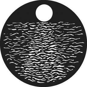 G815 - Moon Over Water